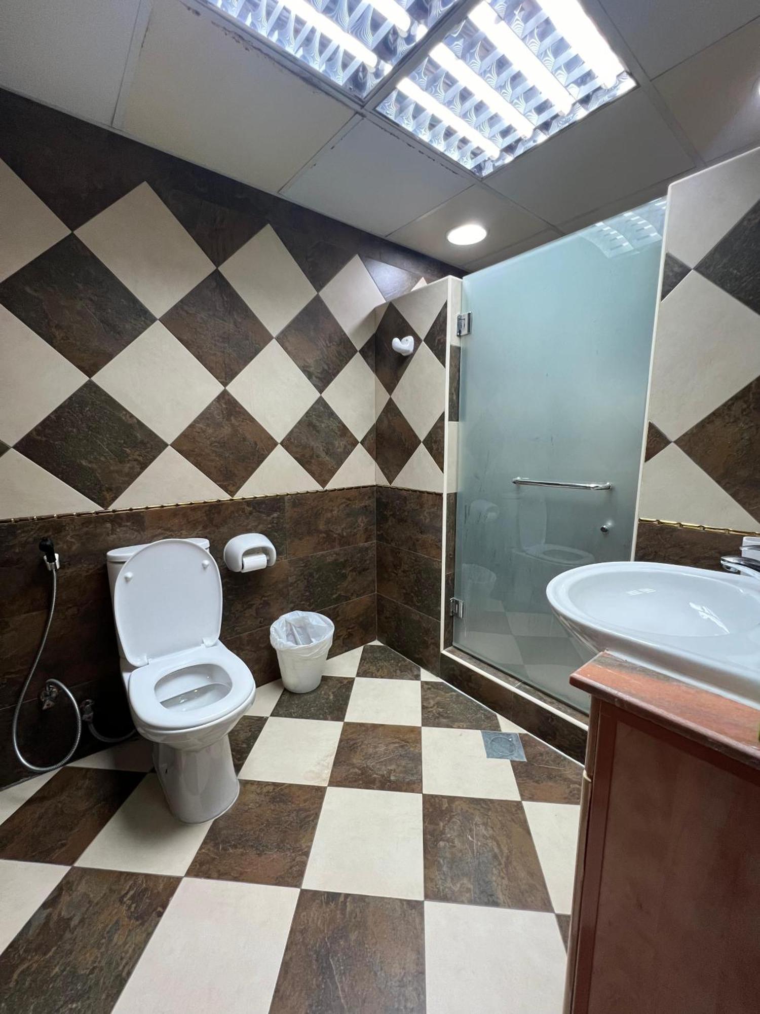 The Family Spot Apartment Sharjah Exterior photo